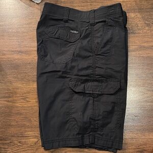 Lee Extreme Motion Men’s Black Shorts 34